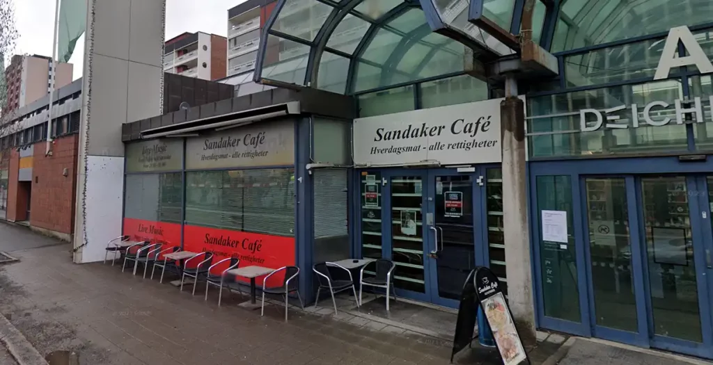 Outside view of Sandaker Café. Photo by Google Maps / Street View