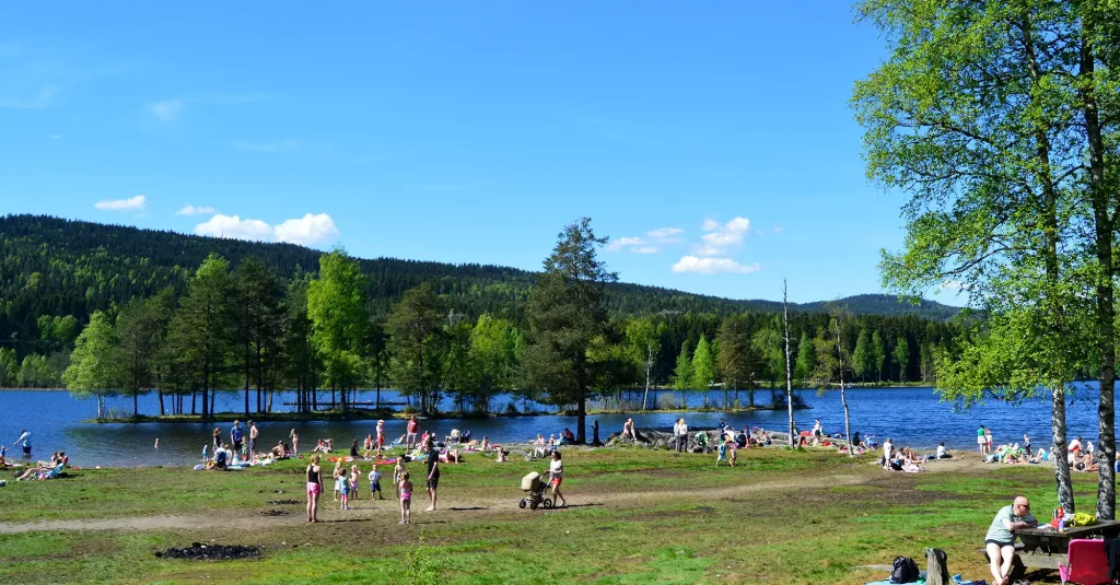 A summer day at Sognsvann. Photo by: Flladina/Wikimedia
