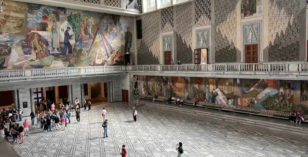 Inside the city hall. Photo by: Montage AS